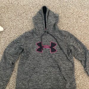 Under armor women’s sweatshirt